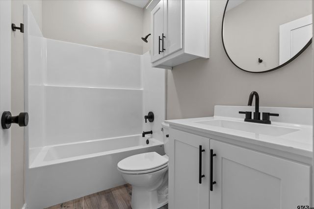 16425 Clearview Dr, Lindale, TX 75771