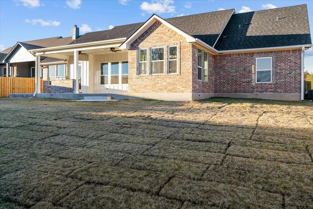 16425 Clearview Dr, Lindale, TX 75771