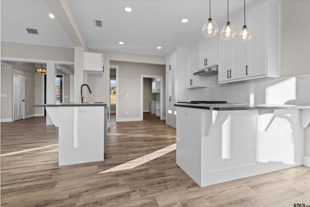 16425 Clearview Dr, Lindale, TX 75771