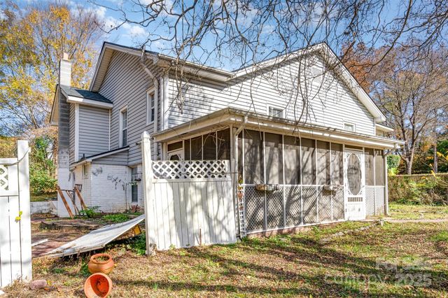 505 N Chestnut Street, Gastonia, NC 28054