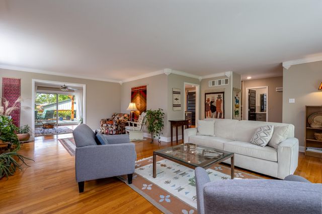 709 RUSSELL BLVD, Columbia, MO 65203