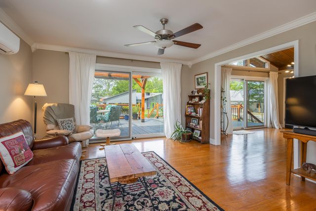 709 RUSSELL BLVD, Columbia, MO 65203