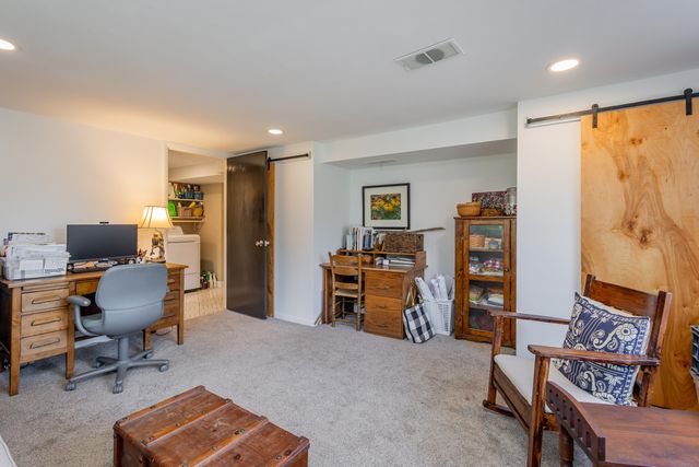 709 RUSSELL BLVD, Columbia, MO 65203
