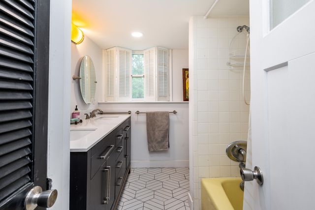 709 RUSSELL BLVD, Columbia, MO 65203