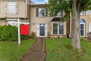 952 Smoke Tree LN, Virginia Beach, VA 23452