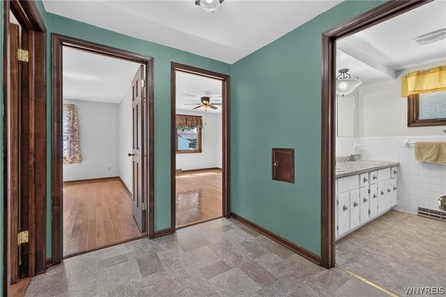 72 Carmelite Drive, West Seneca, NY 14224