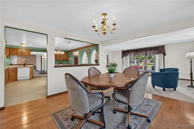 72 Carmelite Drive, West Seneca, NY 14224