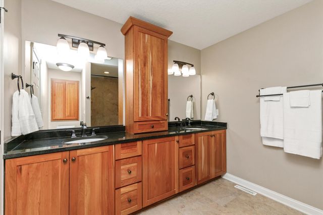 31290 Napa Valley Drive, Waukee, IA 50263