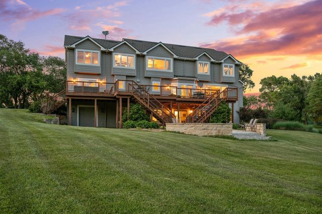31290 Napa Valley Drive, Waukee, IA 50263