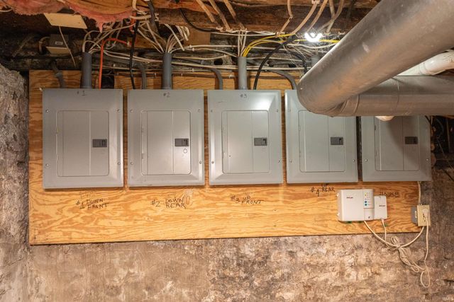 1011 W Wayne Street, Fort Wayne, IN 46802