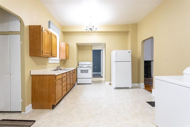 1011 W Wayne Street, Fort Wayne, IN 46802