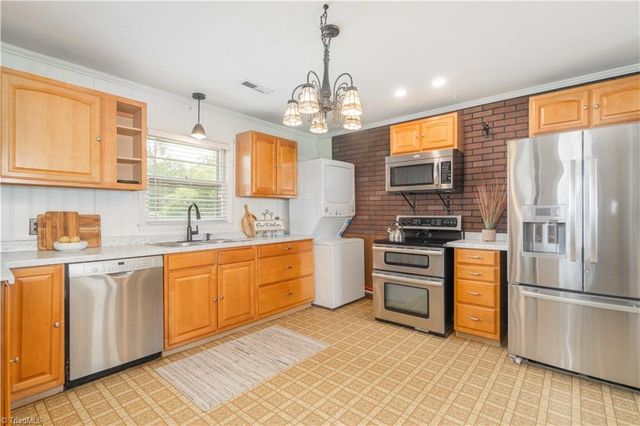 1427 Reeves Mill Road, Mount Airy, NC 27030