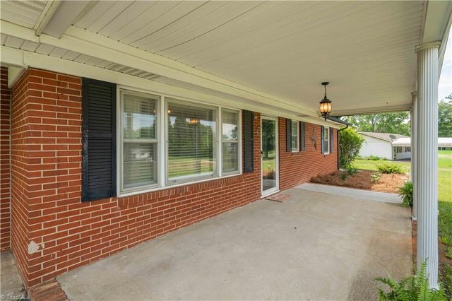 1427 Reeves Mill Road, Mount Airy, NC 27030
