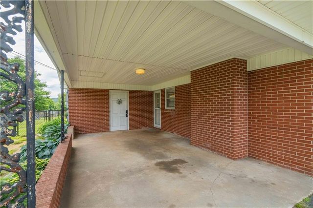 1427 Reeves Mill Road, Mount Airy, NC 27030