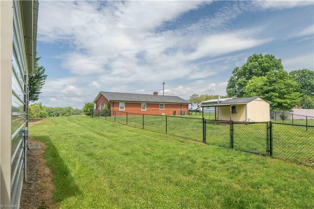 1427 Reeves Mill Road, Mount Airy, NC 27030