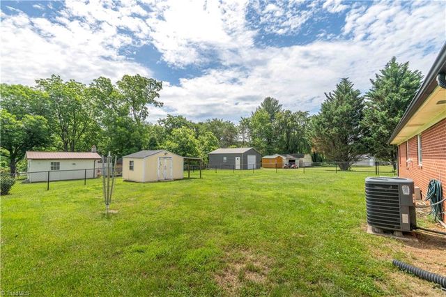 1427 Reeves Mill Road, Mount Airy, NC 27030
