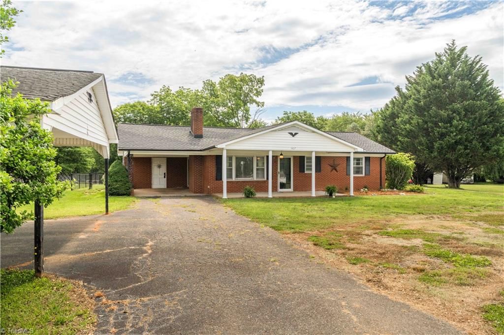 1427 Reeves Mill Road, Mount Airy, NC 27030