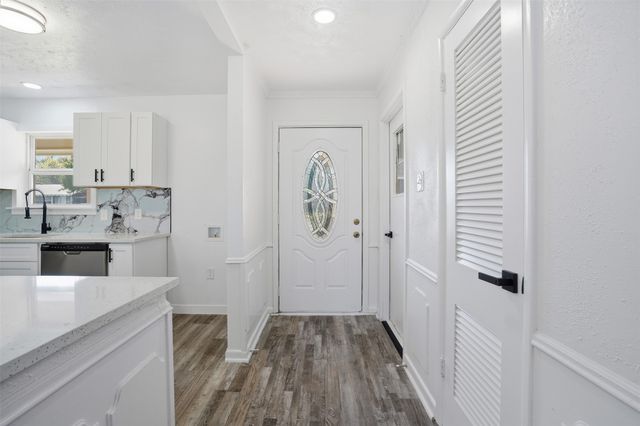 1409 Cloverdale Drive, Fort Worth, TX 76134