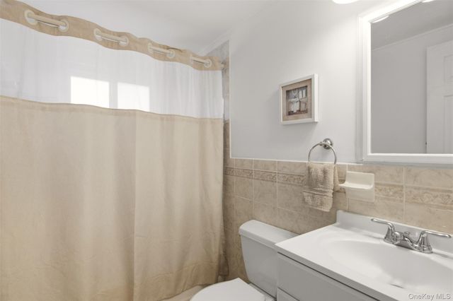 224 Holbrook Avenue, Ronkonkoma, NY 11779