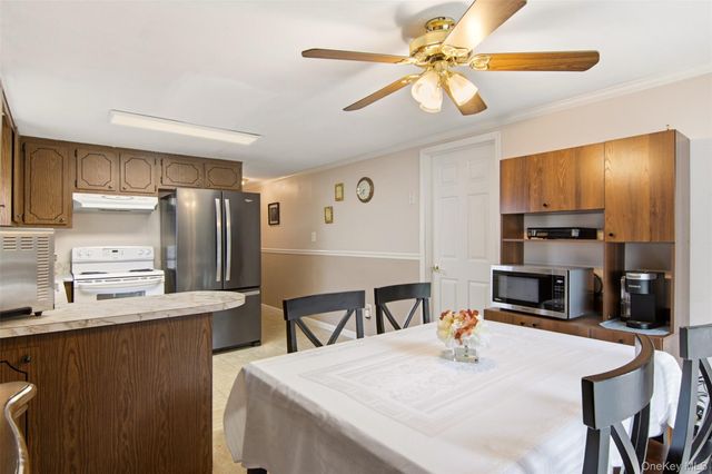 224 Holbrook Avenue, Ronkonkoma, NY 11779