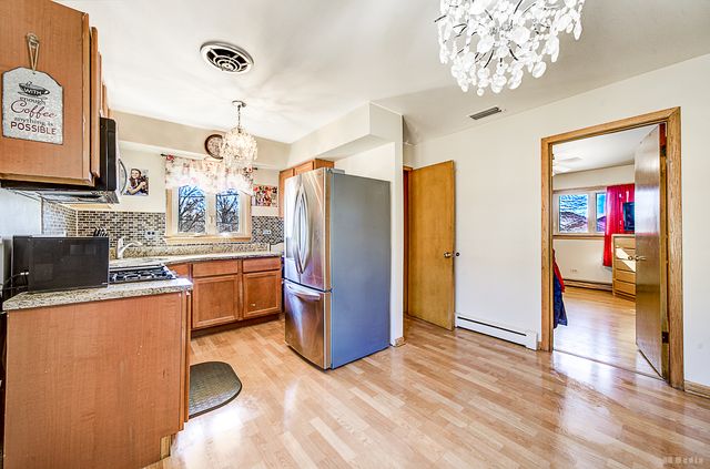 5767 W 97th Street, Oak Lawn, IL 60453