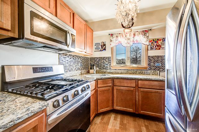 5767 W 97th Street, Oak Lawn, IL 60453