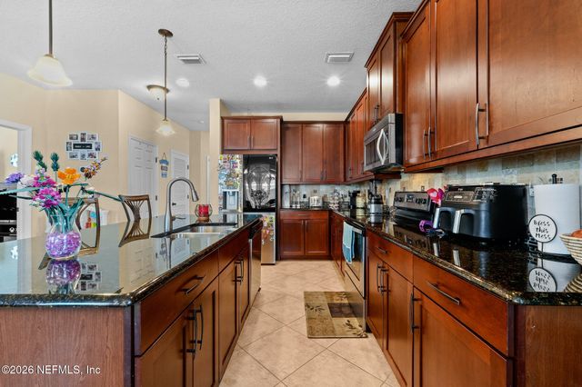 7039 CRISPIN COVE Drive, Jacksonville, FL 32258