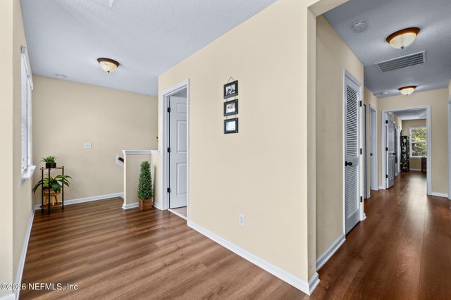 7039 CRISPIN COVE Drive, Jacksonville, FL 32258