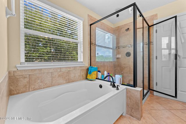 7039 CRISPIN COVE Drive, Jacksonville, FL 32258