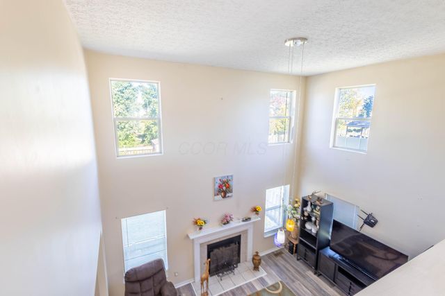 705 Woodington Drive, Pataskala, OH 43062