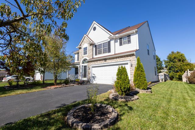 705 Woodington Drive, Pataskala, OH 43062