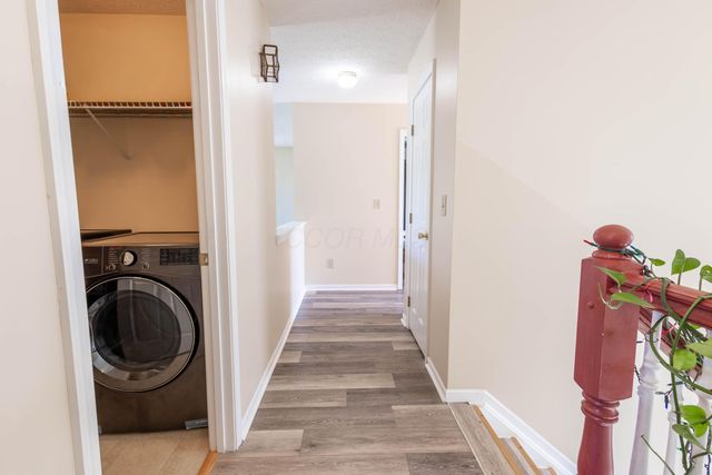 705 Woodington Drive, Pataskala, OH 43062