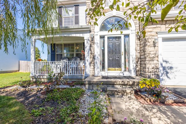 705 Woodington Drive, Pataskala, OH 43062