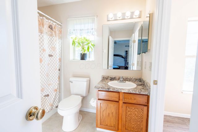 705 Woodington Drive, Pataskala, OH 43062