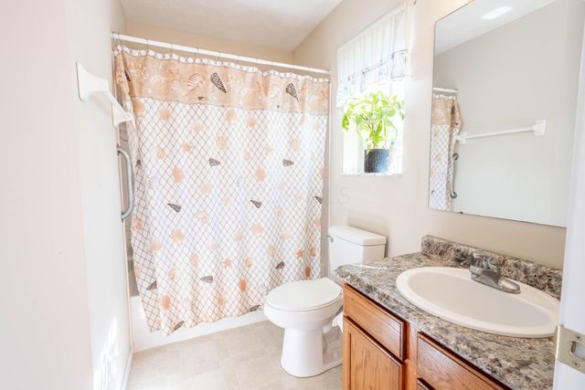 705 Woodington Drive, Pataskala, OH 43062