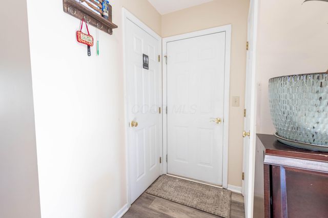 705 Woodington Drive, Pataskala, OH 43062