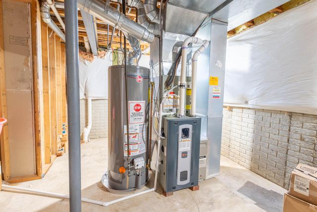 705 Woodington Drive, Pataskala, OH 43062