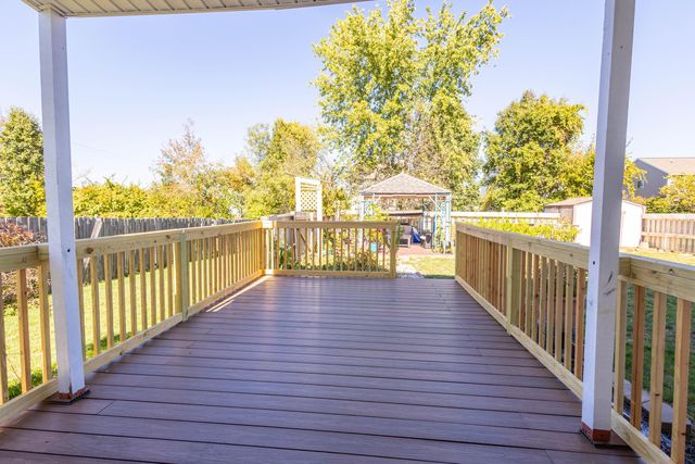 705 Woodington Drive, Pataskala, OH 43062