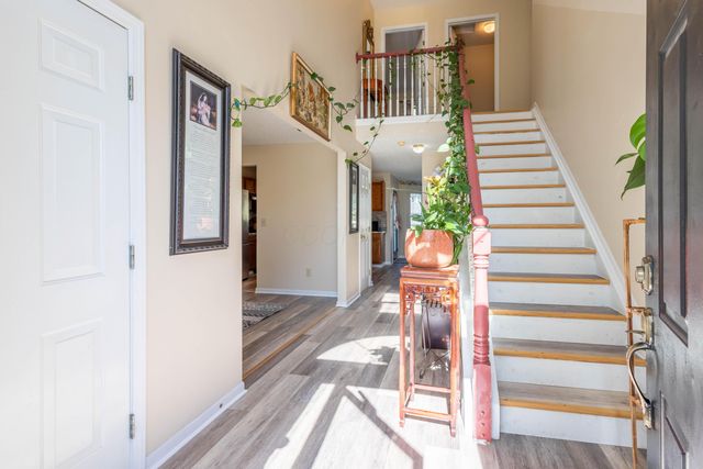 705 Woodington Drive, Pataskala, OH 43062