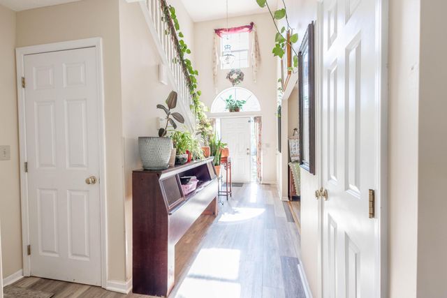 705 Woodington Drive, Pataskala, OH 43062