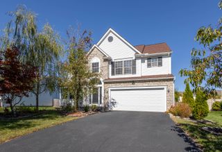 705 Woodington Drive, Pataskala, OH 43062