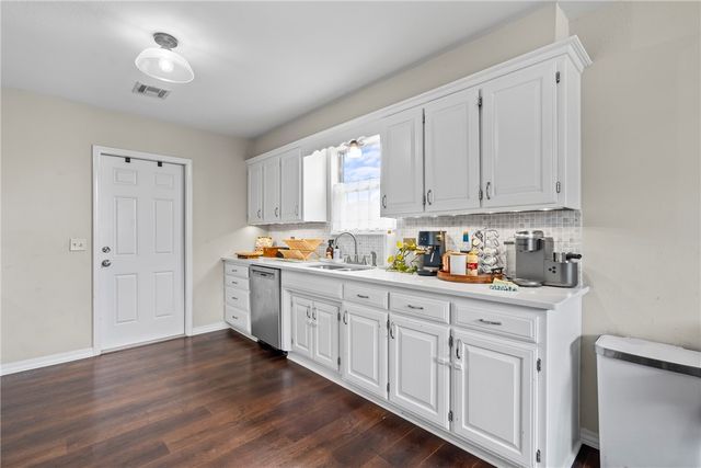 1405 W Mimosa Street, Rogers, AR 72758