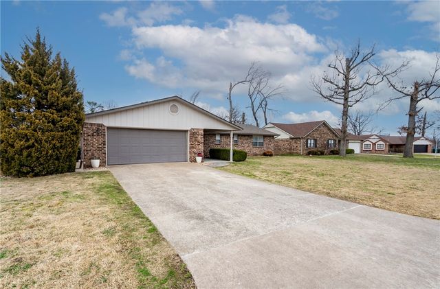 1405 W Mimosa Street, Rogers, AR 72758