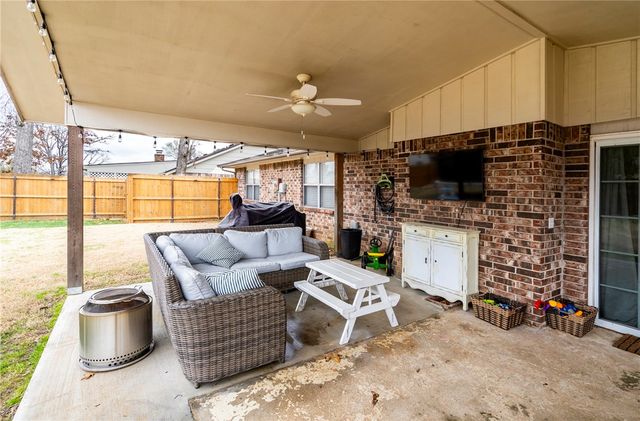 1405 W Mimosa Street, Rogers, AR 72758