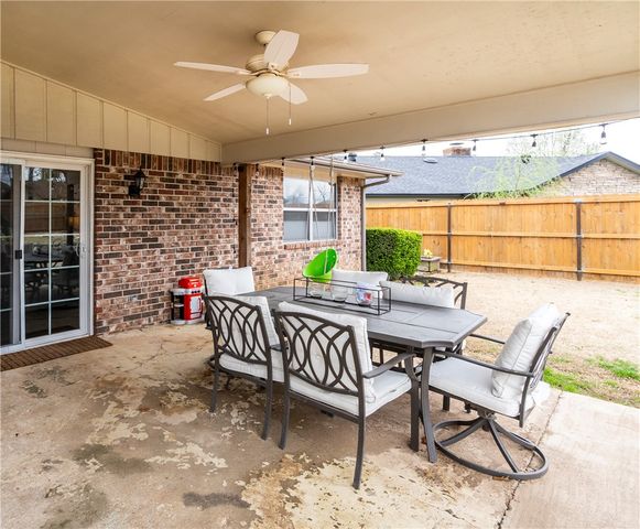 1405 W Mimosa Street, Rogers, AR 72758