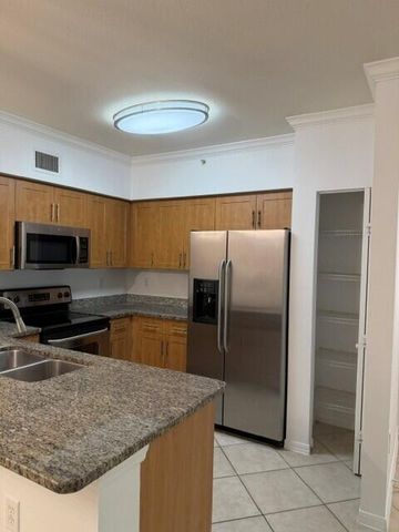 6378 Emerald Dunes Drive 303, West Palm Beach, FL 33411