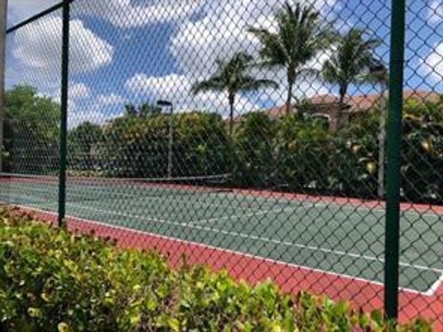 6378 Emerald Dunes Drive 303, West Palm Beach, FL 33411