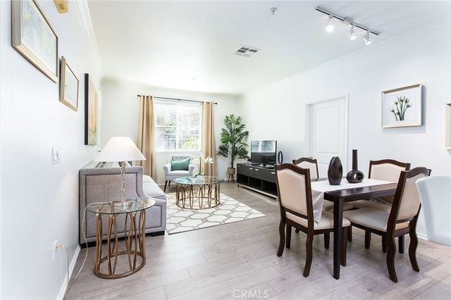 2117 Scholarship, Irvine, CA 92612