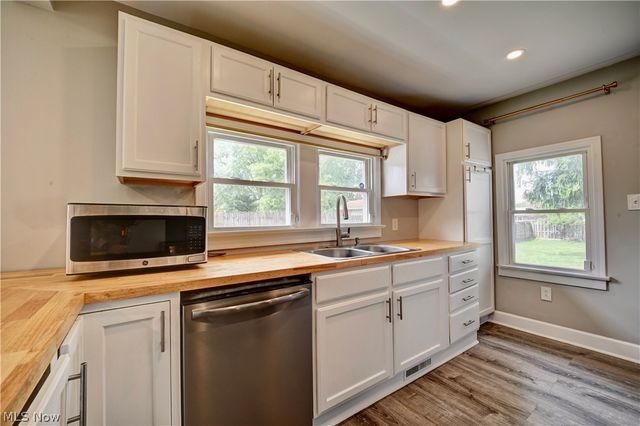 1624 Breiding Road, Akron, OH 44310
