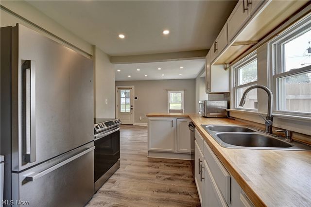 1624 Breiding Road, Akron, OH 44310